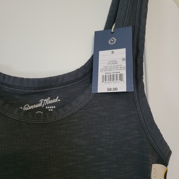 Tank tops - Picture 2 of 4